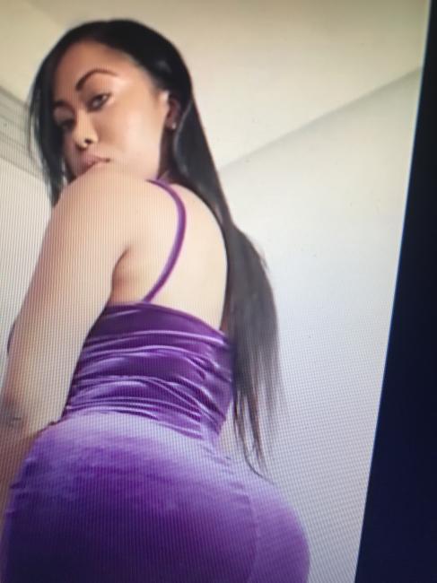 Belle fraise cherche banane mur